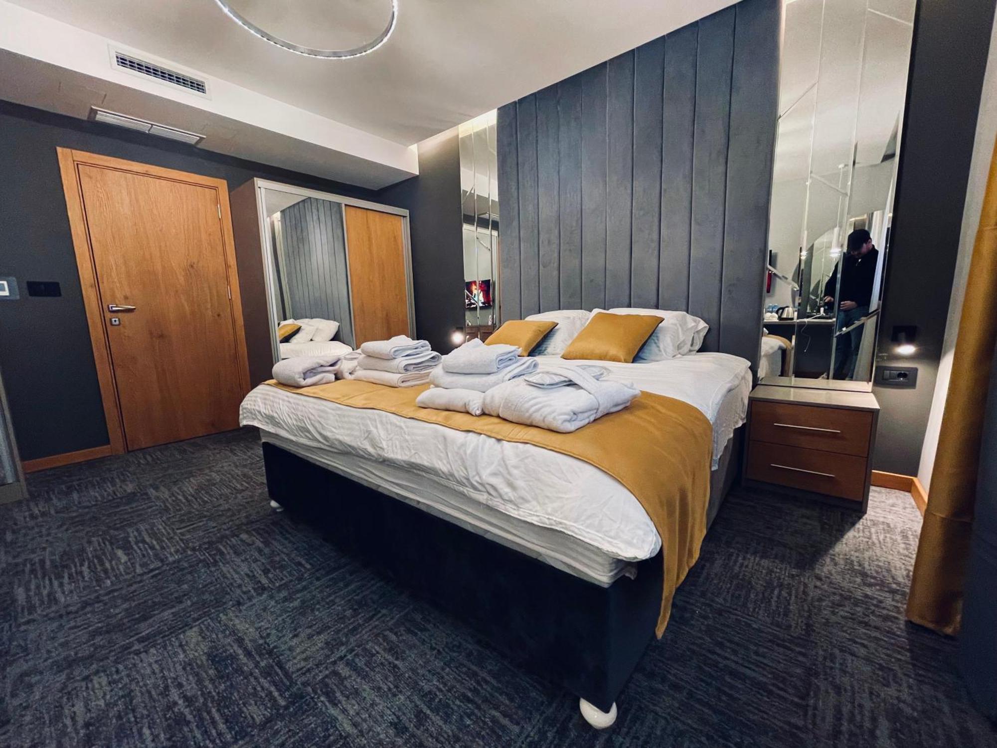 Mozaik Apartments & Spa - Modern 4-Star Apartments With Exclusive Private Spa Wellness In The City Center - Sauna, Jacuzzi, Turkish Bath - Free Parking, Wi-Fi - Rooms & Apartments Cuprija Ćuprija Exterior foto