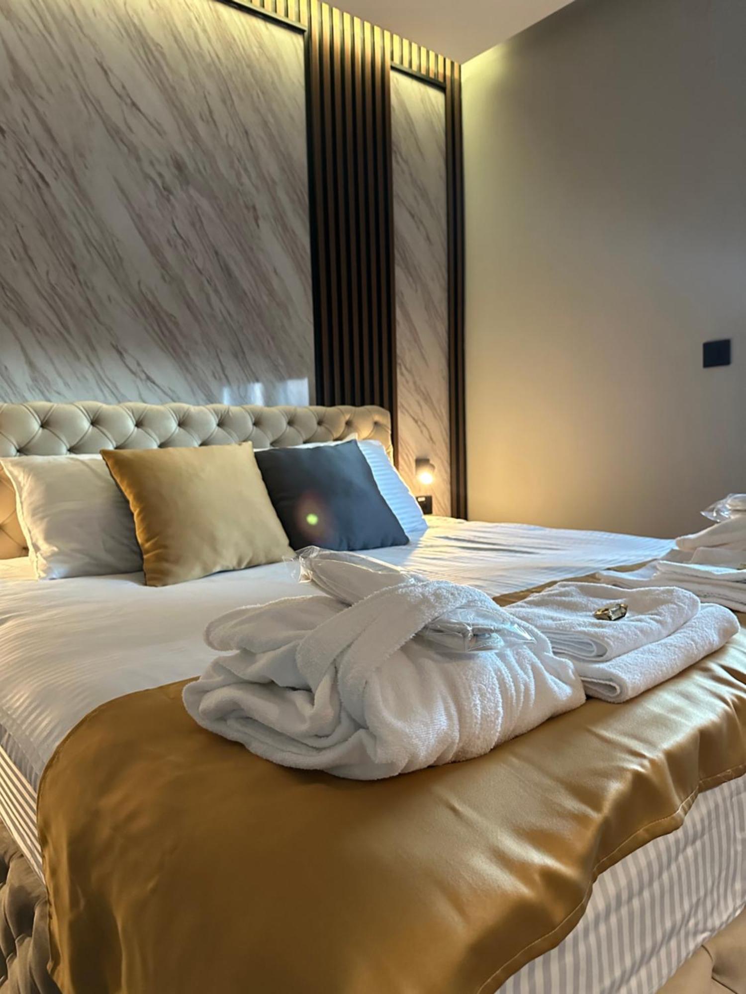 Mozaik Apartments & Spa - Modern 4-Star Apartments With Exclusive Private Spa Wellness In The City Center - Sauna, Jacuzzi, Turkish Bath - Free Parking, Wi-Fi - Rooms & Apartments Cuprija Ćuprija Exterior foto